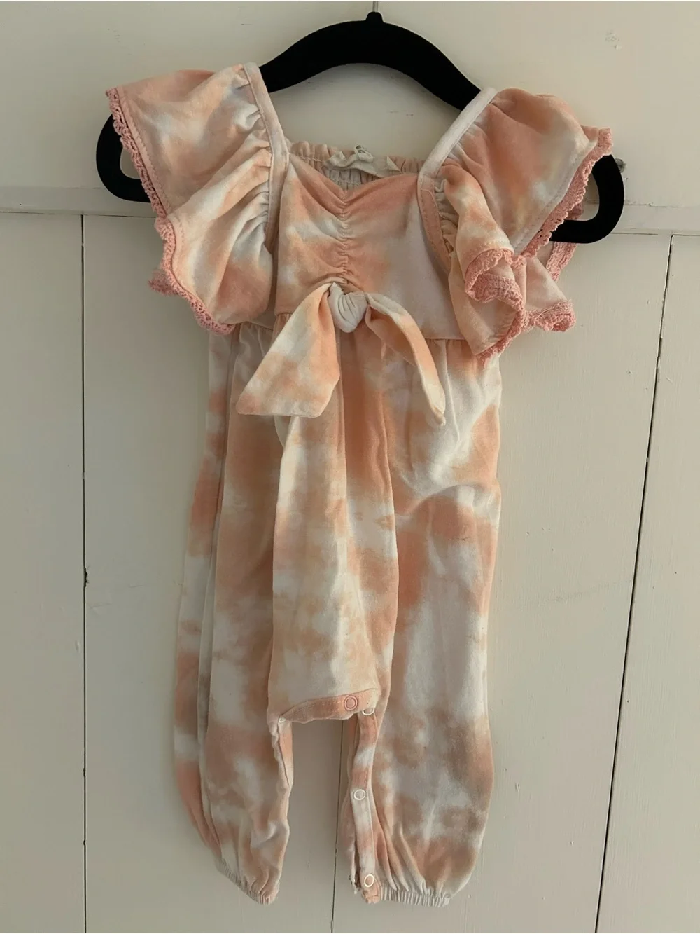 Jessica Simpson Peach and White Tie-Dye Flutter Romper Set